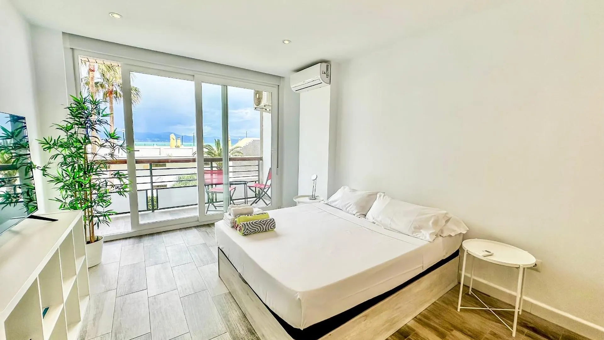 Wifi, Terraza, Piscina Y Acceso Privado A La Playa Daire Torremolinos