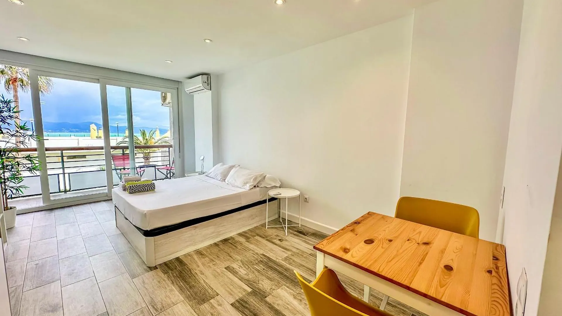 Wifi, Terraza, Piscina Y Acceso Privado A La Playa Apartment Torremolinos 0*,